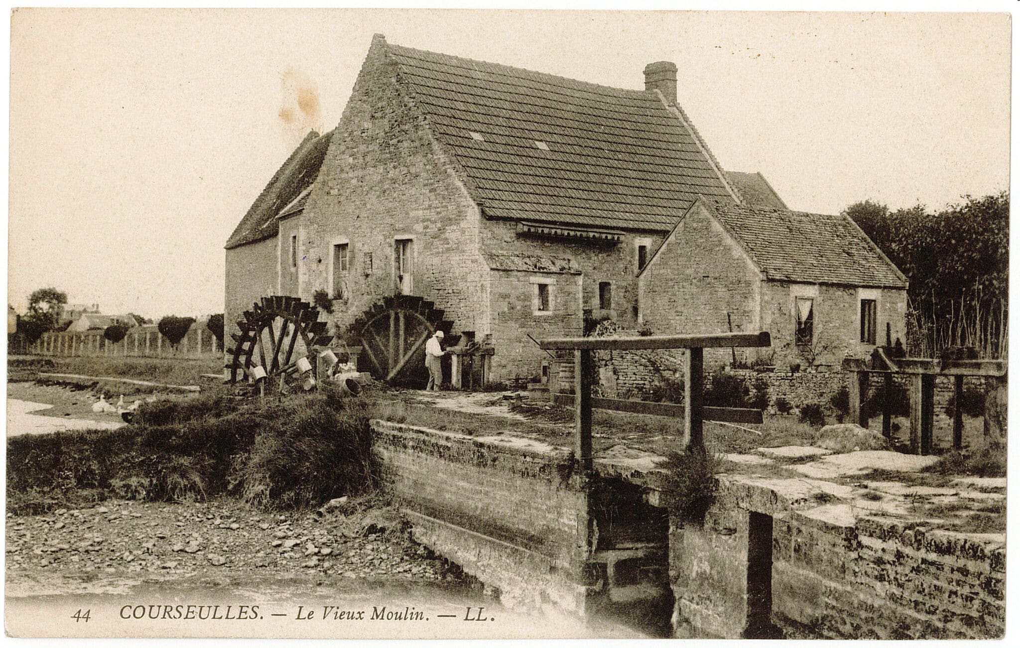 46 - Le vieux moulin - Château - © Jean-Pierre Fritz